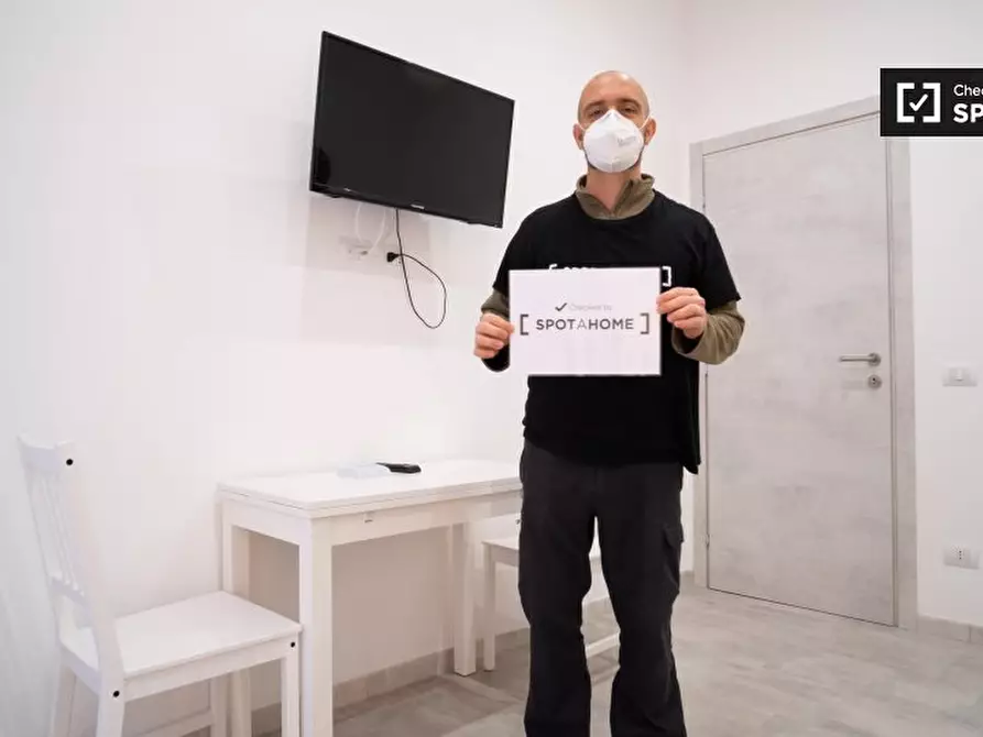 Immagine 12 di Appartamento in affitto  in Via Petrarca a Roma