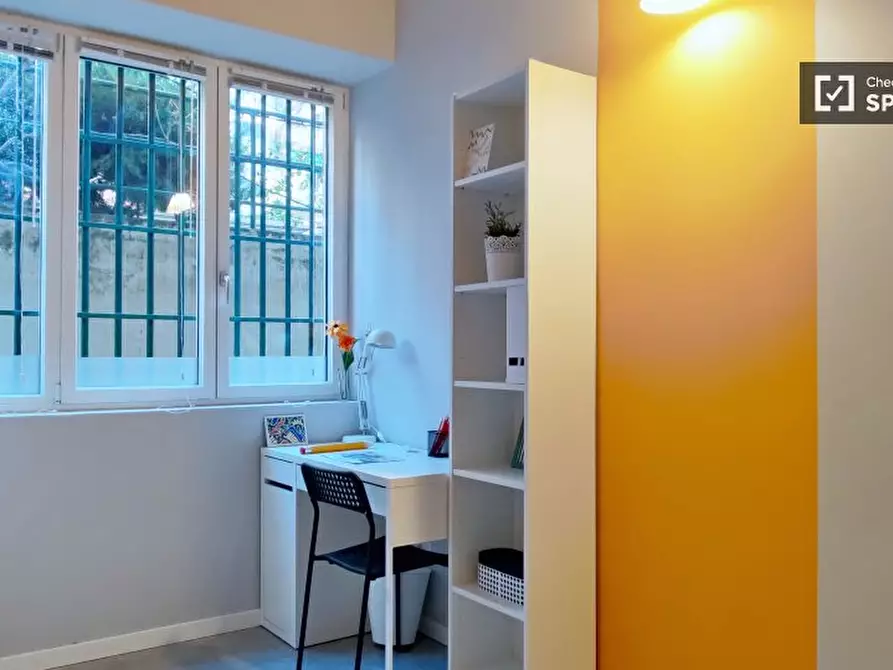 Immagine 2 di Camera condivisa in affitto  in Viale Sarca a Milano