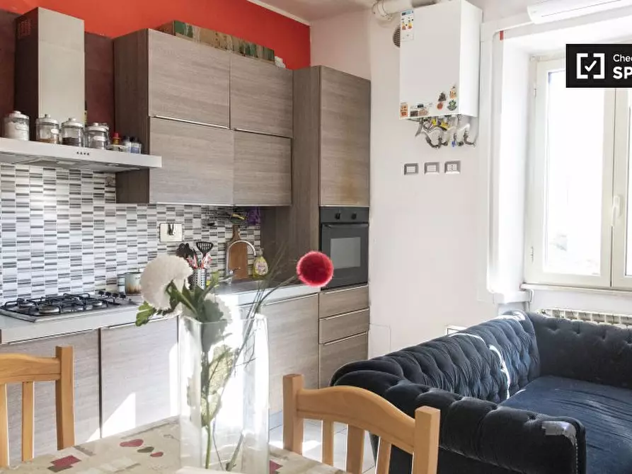 Immagine 4 di Camera condivisa in affitto  in Via Grottaferrata a Roma