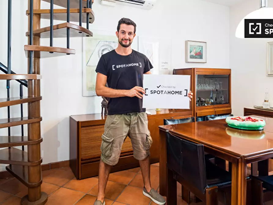 Immagine 4 di Appartamento in affitto  in Via Altaguardia a Milano