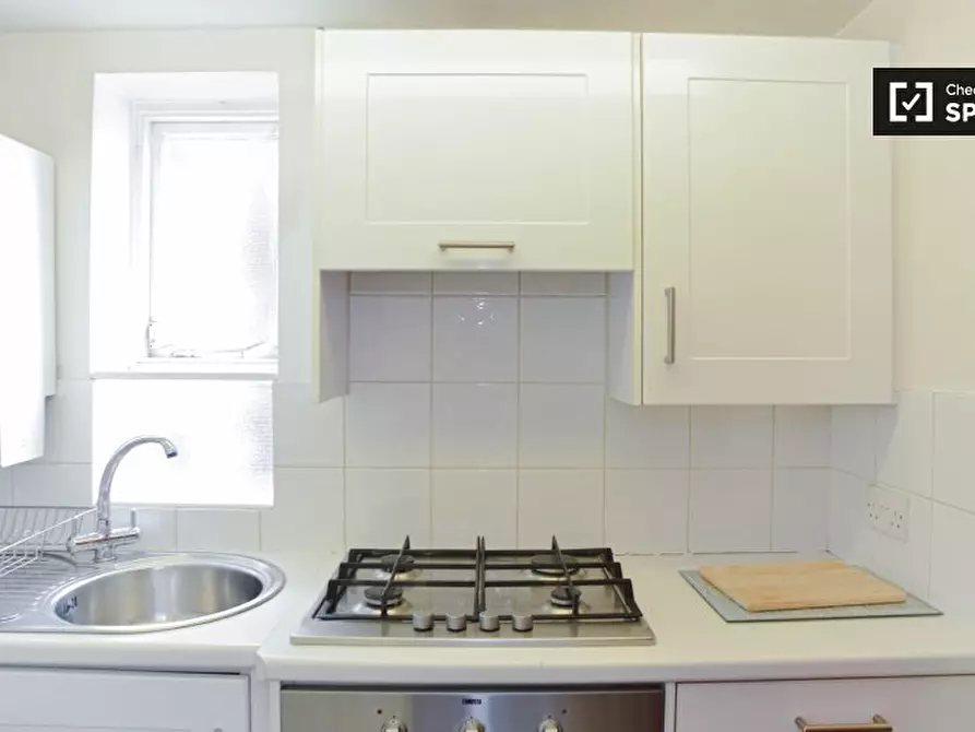 Immagine 8 di Ufficio in affitto  in GF St Anns Villas a Kensington