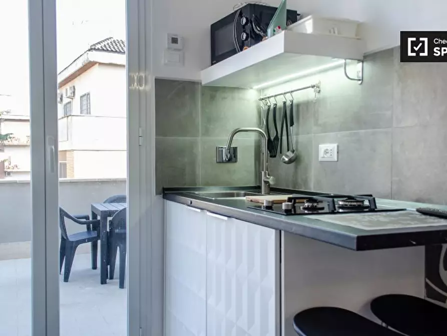 Immagine 7 di Appartamento in affitto  in Via Gregorio XI a Roma