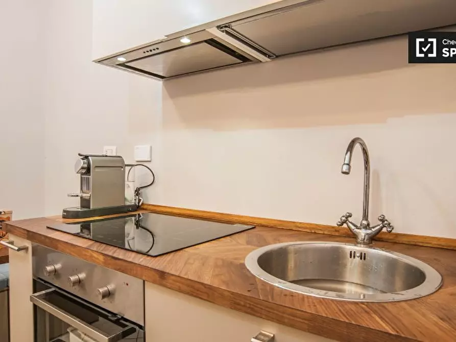 Immagine 6 di Appartamento in affitto  in Piazza Epiro, 00183 Roma RM, Italy a Roma