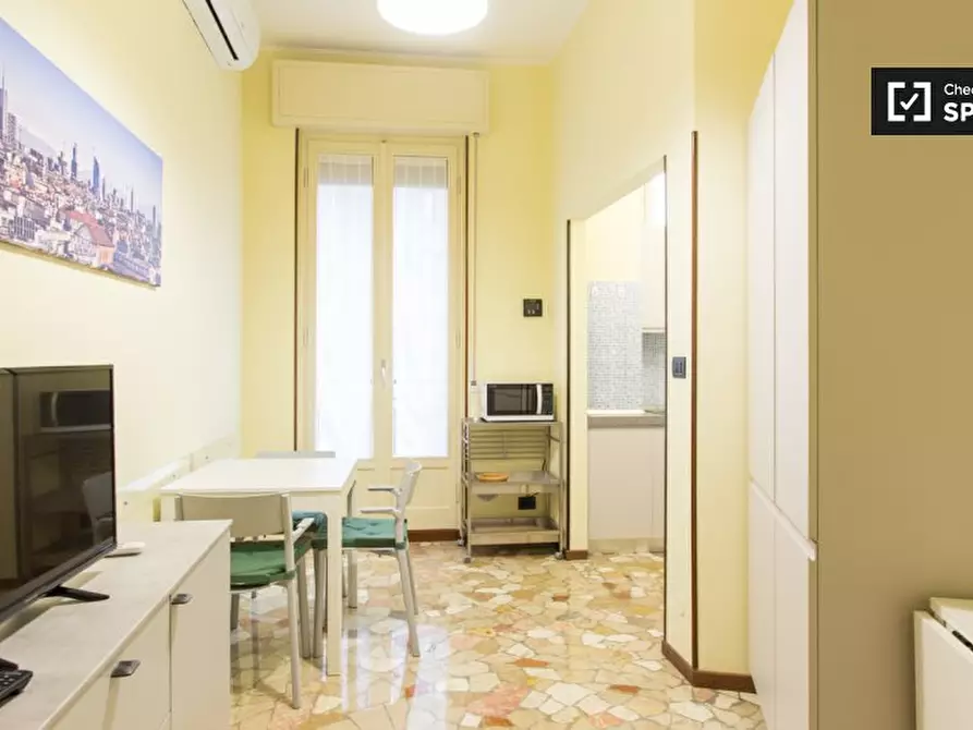 Immagine 1 di Appartamento in affitto  in Via Tavazzano a Milano