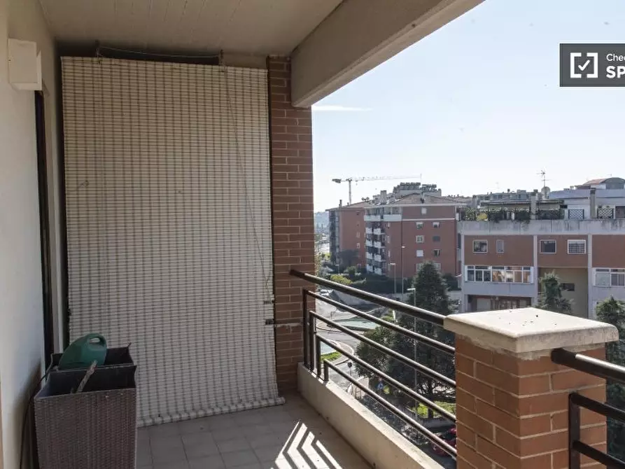 Immagine 9 di Camera condivisa in affitto  in Via Gian Antonio Maggi a Roma