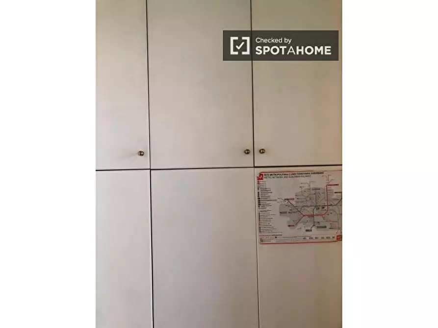 Immagine 18 di Camera condivisa in affitto  in Viale Edoardo Jenner a Milano