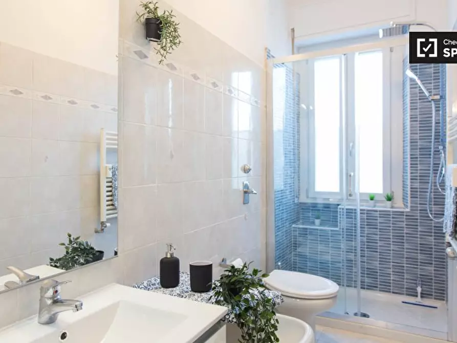 Immagine 13 di Camera condivisa in affitto  in Via Palmi a Milano