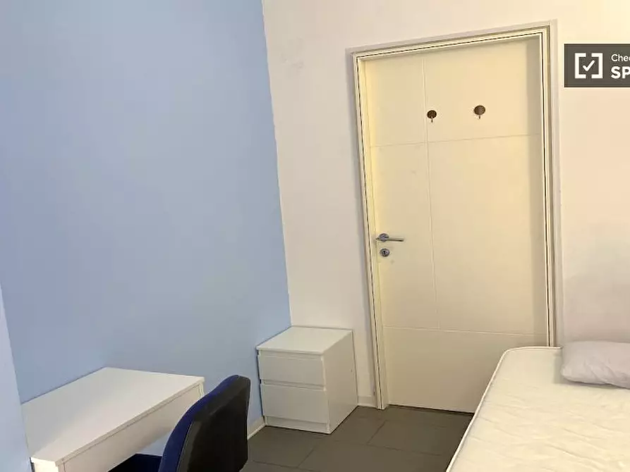 Immagine 4 di Camera condivisa in affitto  in Via di Carcaricola a Roma