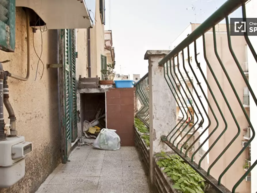 Immagine 17 di Camera condivisa in affitto  in Via dei Noci a Roma