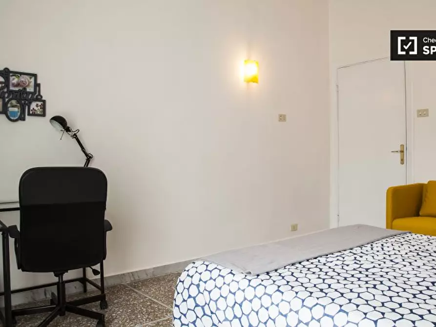 Immagine 4 di Camera condivisa in affitto  in Via Nemorense, 00198 Roma RM, Italy a Roma