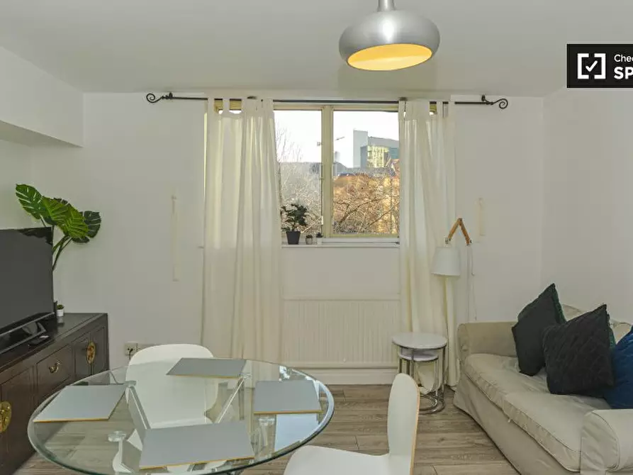 Immagine 10 di Appartamento in affitto  in Cape Yard a Poplar