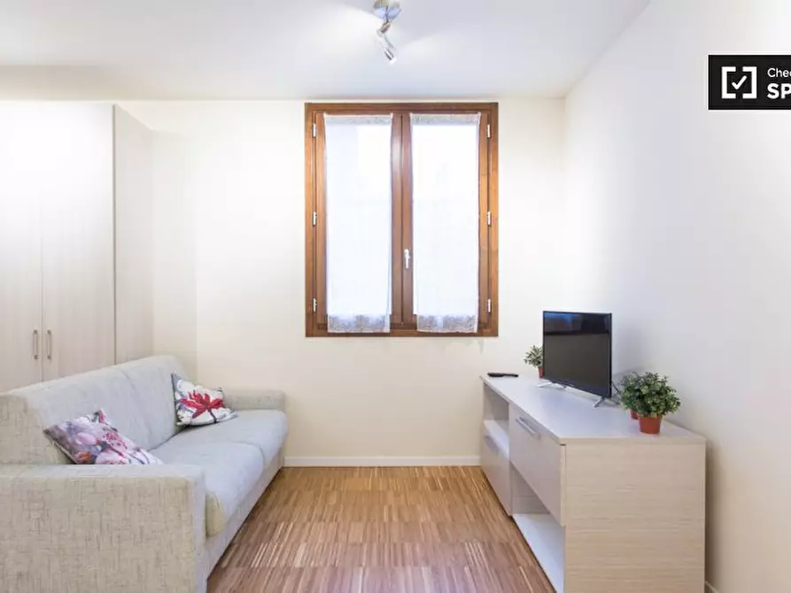 Immagine 5 di Appartamento in affitto  in Via Francesco Primaticcio a Milano