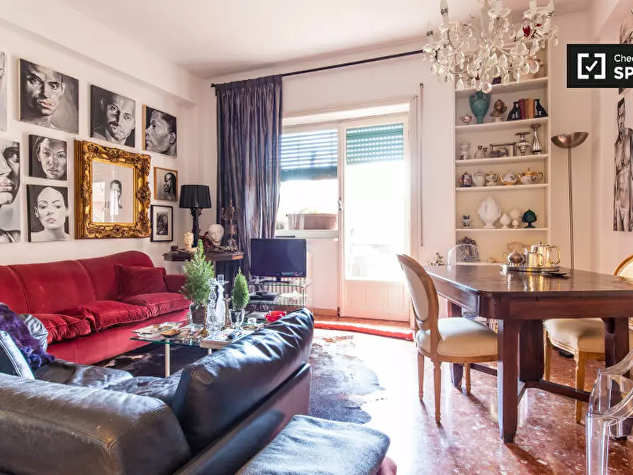 Immagine 5 di Camera condivisa in affitto  in Via Clemente IX a Roma