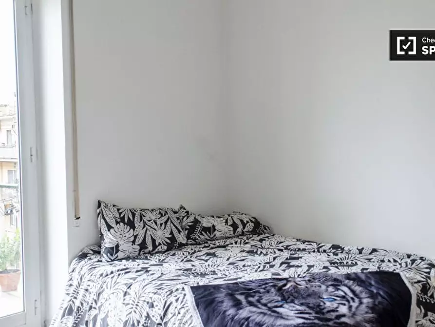 Immagine 5 di Camera condivisa in affitto  in Via Federico Ozanam a Roma