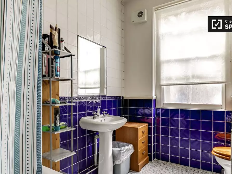 Immagine 11 di Camera condivisa in affitto  in Beaumont Crescent a Hammersmith