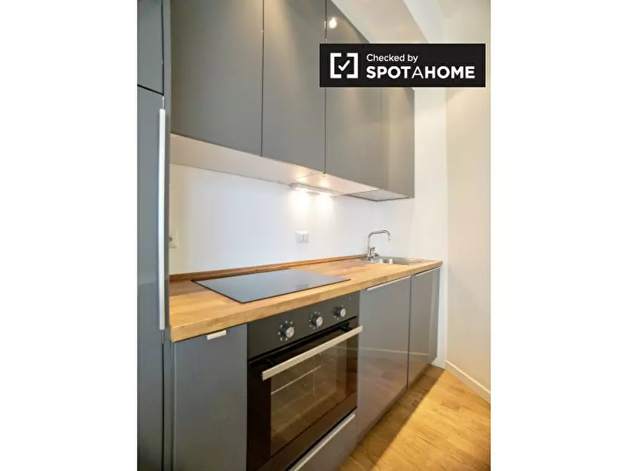 Immagine 8 di Appartamento in affitto  in Via Montebello, 20121 Milano MI, Italy a Milano