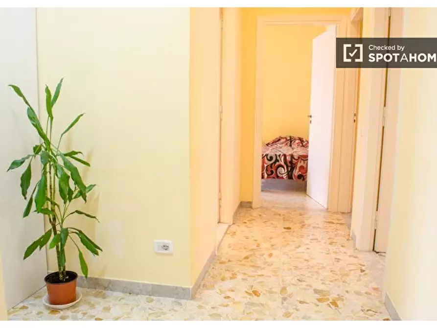 Immagine 12 di Camera condivisa in affitto  in Viale dello Scalo di San Lorenzo a Roma