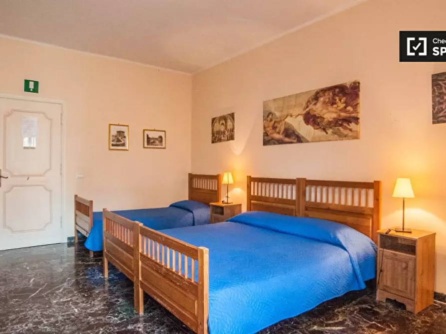 Immagine 3 di Camera condivisa in affitto  in Via della Cava Aurelia a Roma