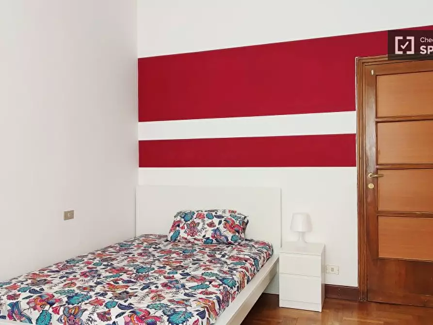 Immagine 2 di Camera condivisa in affitto  in Via Privata Santa Giovanna D'Arco a Milano