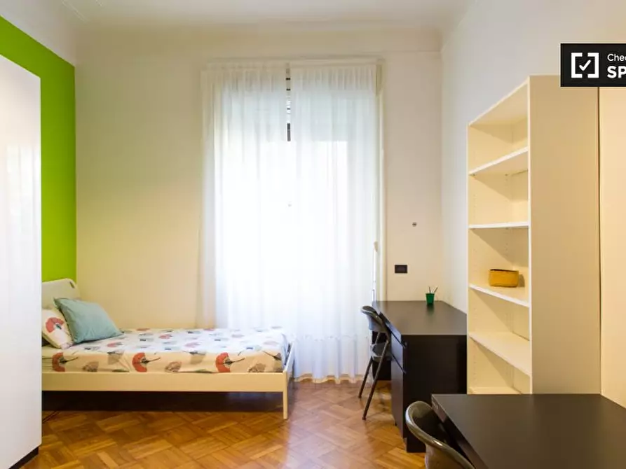 Immagine 2 di Camera condivisa in affitto  in Viale Romagna a Milano