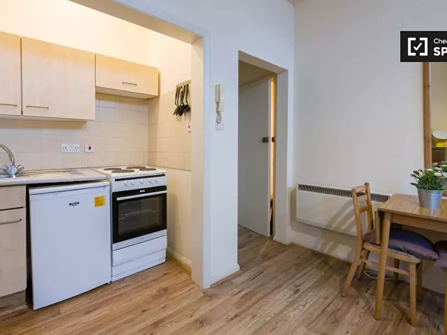 Immagine 5 di Ufficio in affitto  in Park Ave a Brent