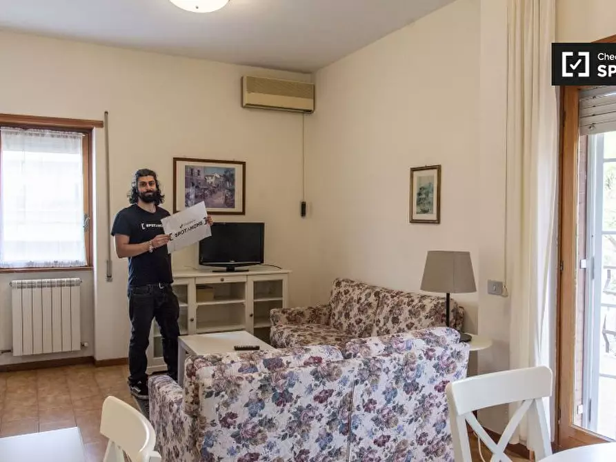 Immagine 5 di Appartamento in affitto  in Via Ildebrando Vivanti a Roma