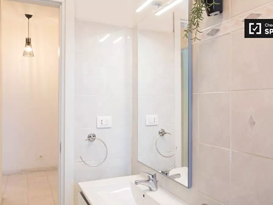 Immagine 16 di Camera condivisa in affitto  in Via Palmi a Milano