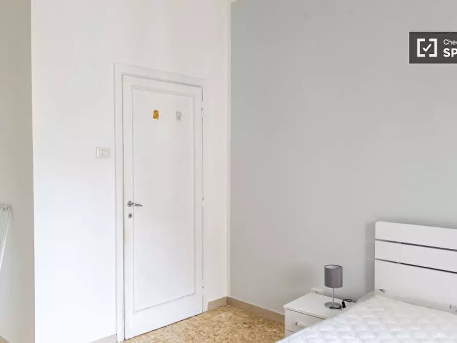 Immagine 3 di Camera condivisa in affitto  in Via Val d'Aosta a Roma