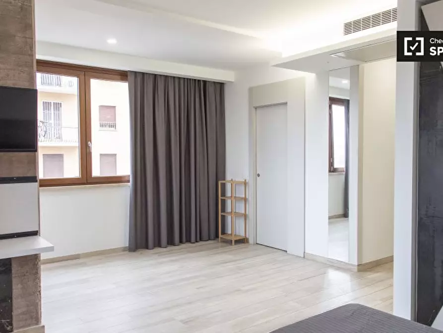 Immagine 11 di Appartamento in affitto  in Via di Acqua Bullicante a Roma