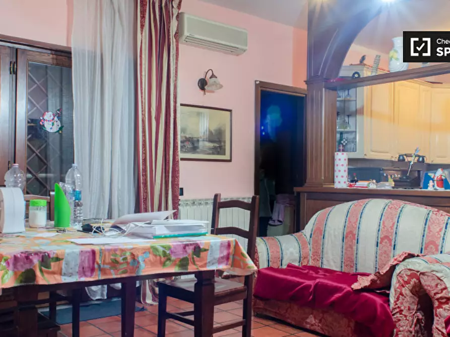 Immagine 7 di Camera condivisa in affitto  in Via di Tor Vergata a Roma