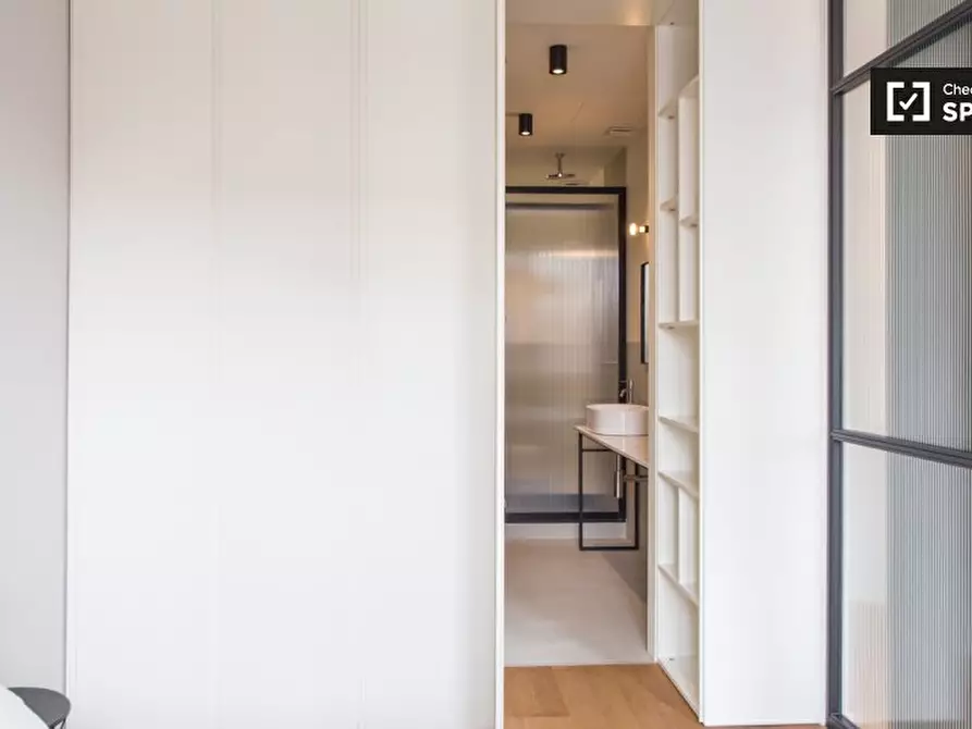 Immagine 19 di Appartamento in affitto  in Piazza S. Camillo de Lellis a Milano