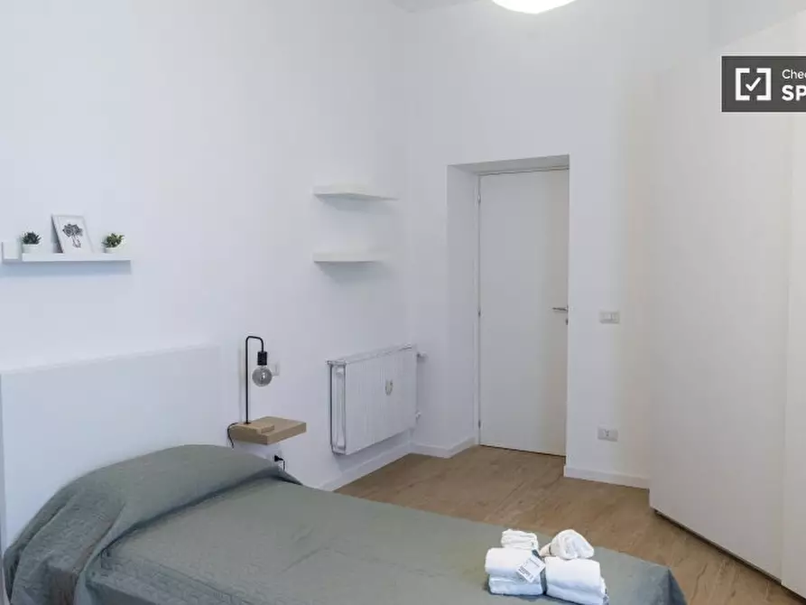Immagine 2 di Camera condivisa in affitto  in Via Crema a Roma