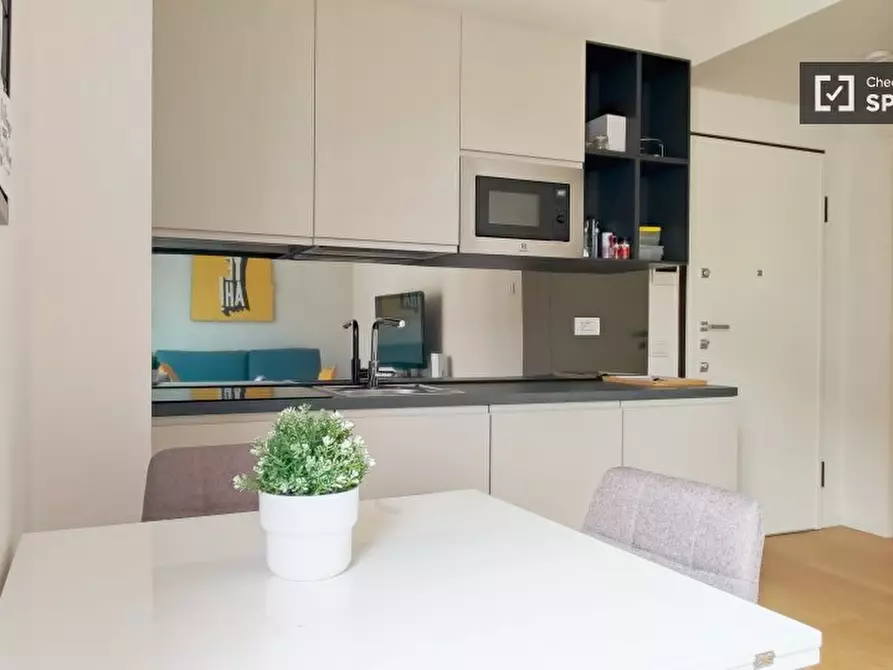 Immagine 3 di Appartamento in affitto  in Via Vincenzo Russo a Milano