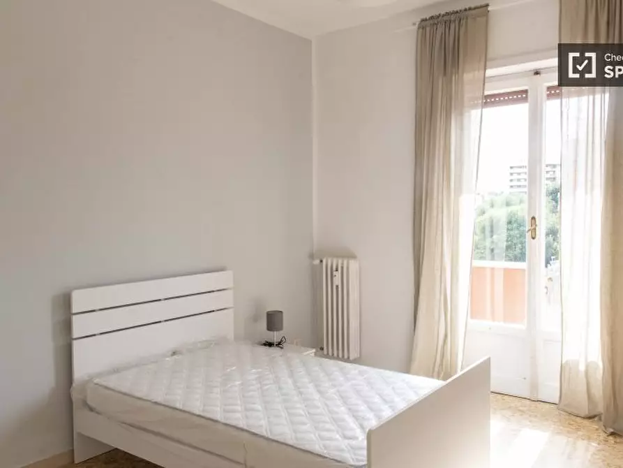 Immagine 4 di Camera condivisa in affitto  in Via Val d'Aosta a Roma