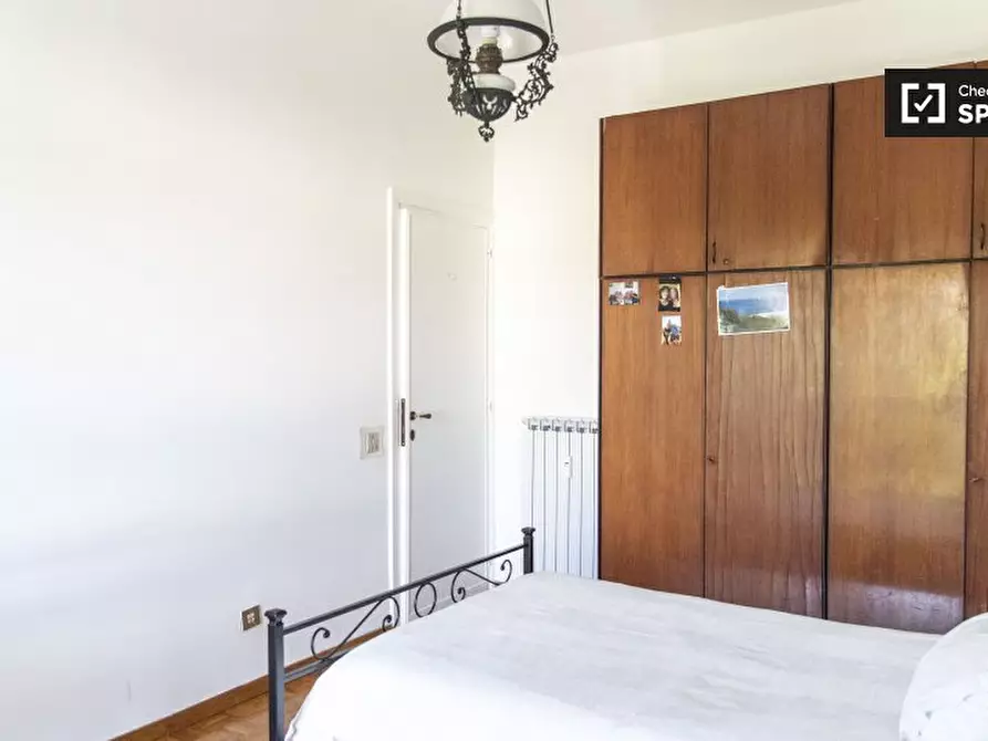 Immagine 3 di Camera condivisa in affitto  in Via Salvatore di Giacomo a Roma