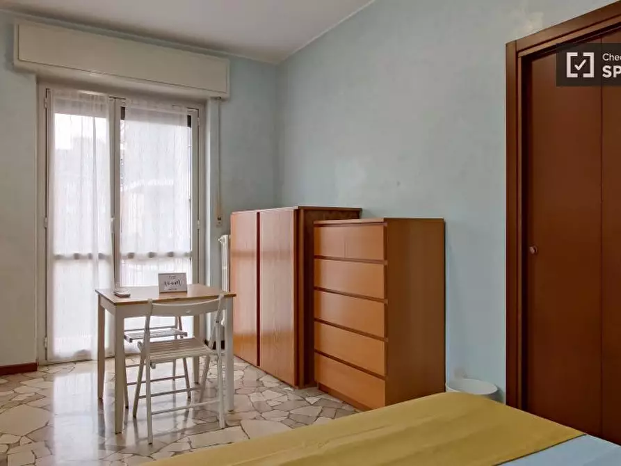 Immagine 2 di Camera condivisa in affitto  in Via Savona a Milano