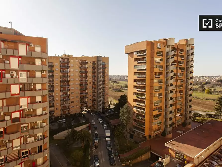 Immagine 18 di Camera condivisa in affitto  in Via Valentino Banal, 00177 Roma RM, Italy a Roma