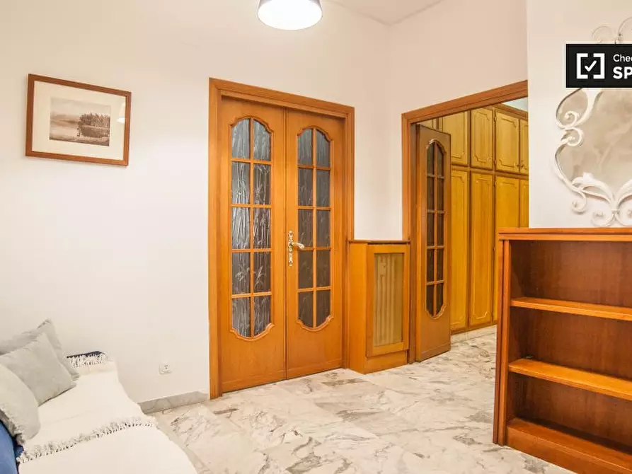 Immagine 13 di Camera condivisa in affitto  in Viale Appio Claudio, 00174 Roma RM, Italy a Roma