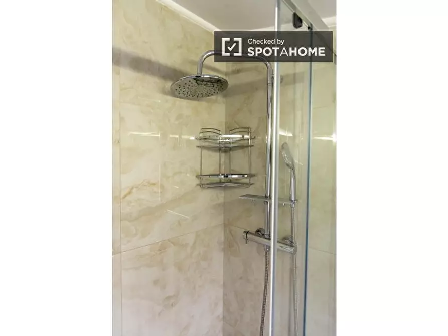 Immagine 15 di Appartamento in affitto  in Via Giovanni Battista Bastianelli a Roma