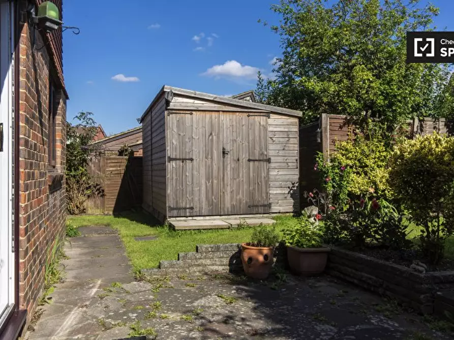 Immagine 15 di Camera condivisa in affitto  in Primrose Ln a Croydon
