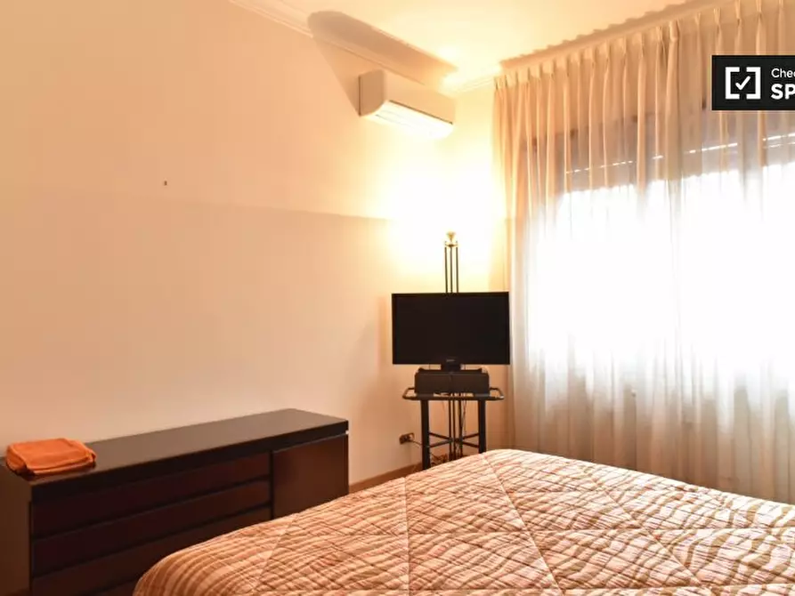 Immagine 4 di Camera condivisa in affitto  in Via Pio Foà, 100, 00152 Roma RM, Italy a Roma