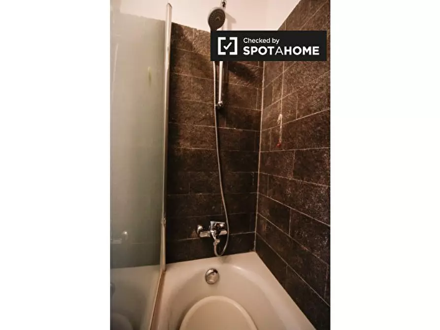 Immagine 19 di Ufficio in affitto  in Alzaia Naviglio Pavese, 20143 Milano MI, Italy a Milano