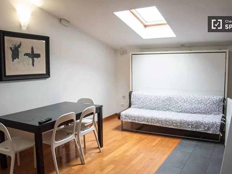 Immagine 18 di Appartamento in affitto  in Via degli Irpini a Roma