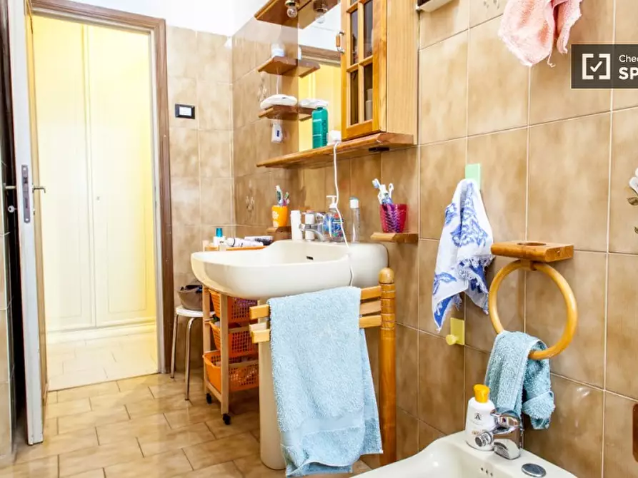 Immagine 15 di Camera condivisa in affitto  in Via Gaspare Gozzi a Roma