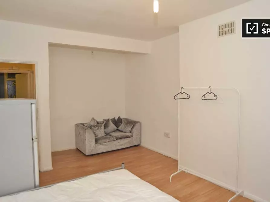 Immagine 3 di Camera condivisa in affitto  in Penford St a Camberwell