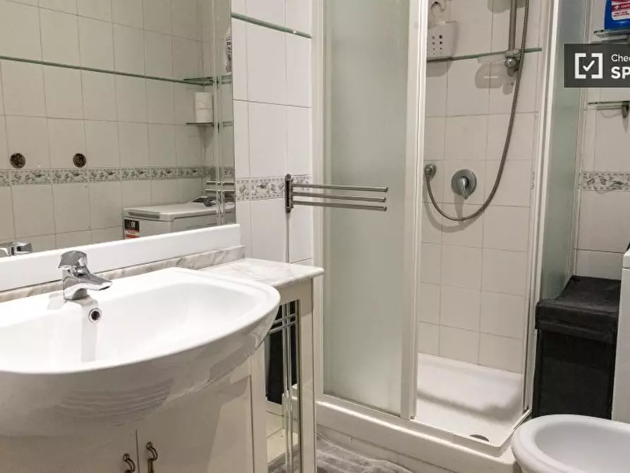 Immagine 2 di Ufficio in affitto  in Via del Passero Solitario a Roma