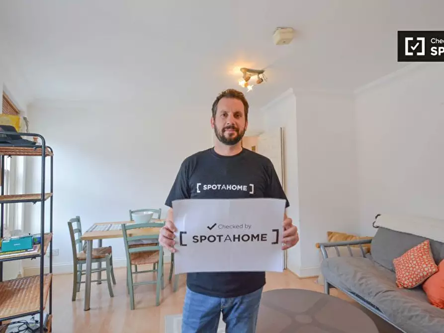 Immagine 9 di Appartamento in affitto  in Canterbury Rd, North Maida Vale, London NW6 5SR, UK a Camden Town