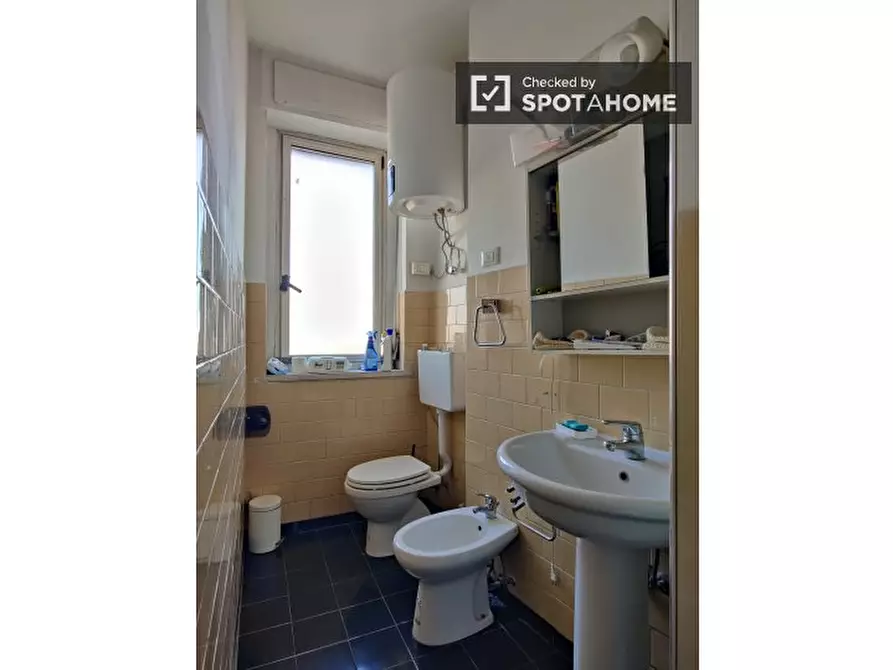 Immagine 15 di Camera condivisa in affitto  in Piazzale Fratelli Zavattari a Milano