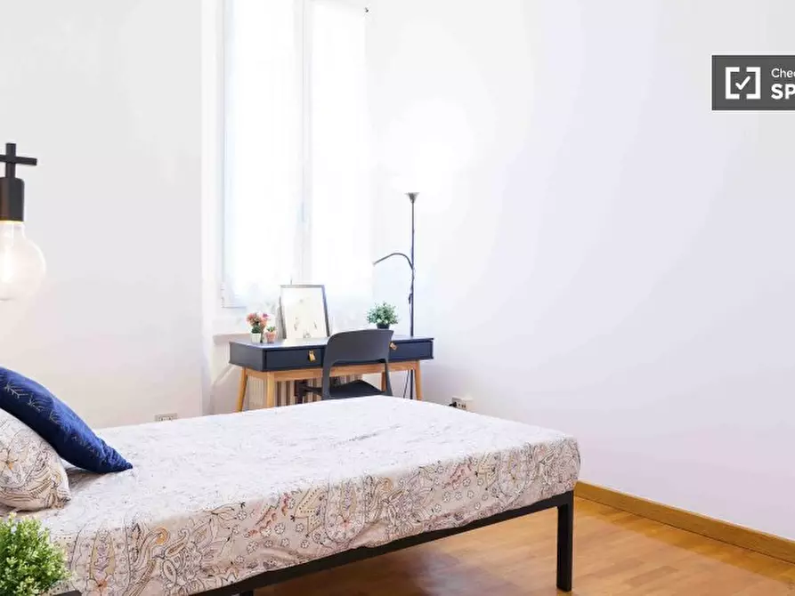 Immagine 3 di Camera condivisa in affitto  in Via Orti a Milano