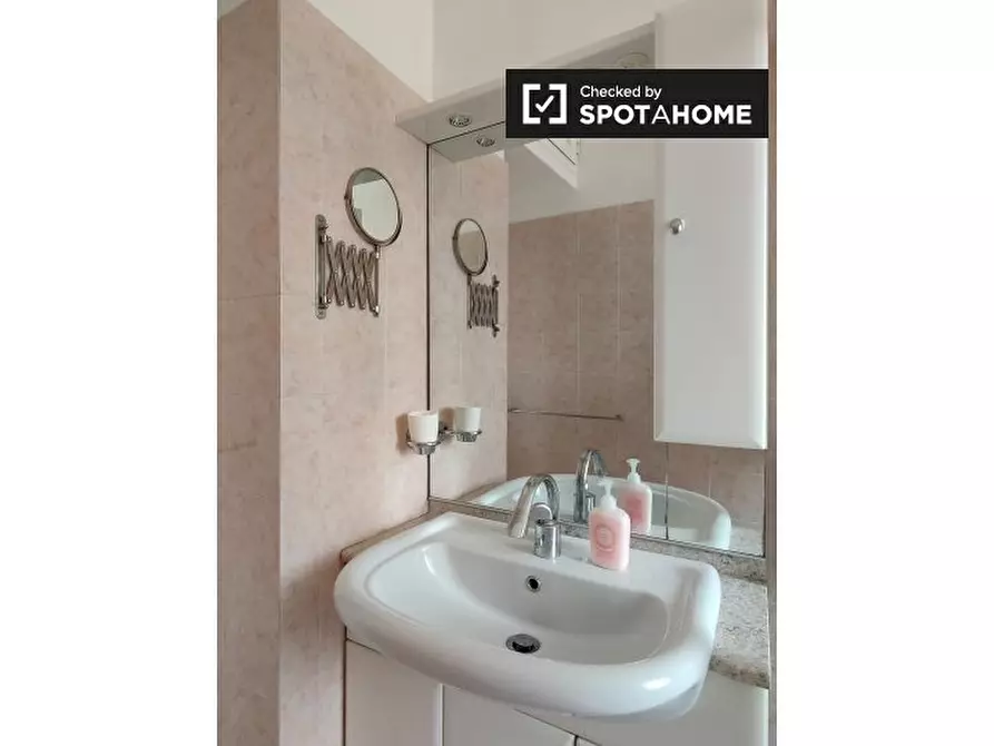 Immagine 14 di Ufficio in affitto  in Via Quinto Romano a Milano